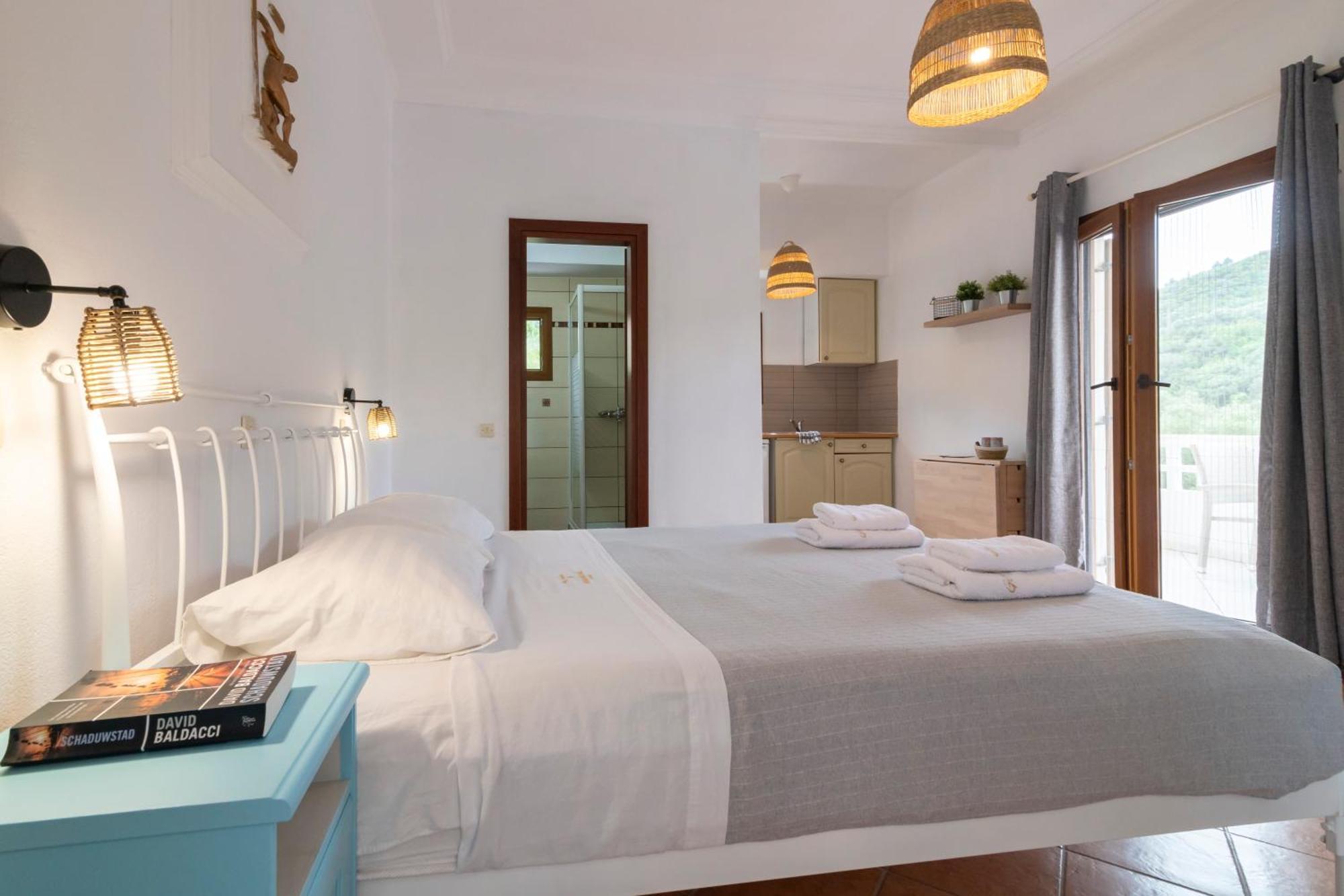 Aparthotel Golden Sun à Parga Extérieur photo