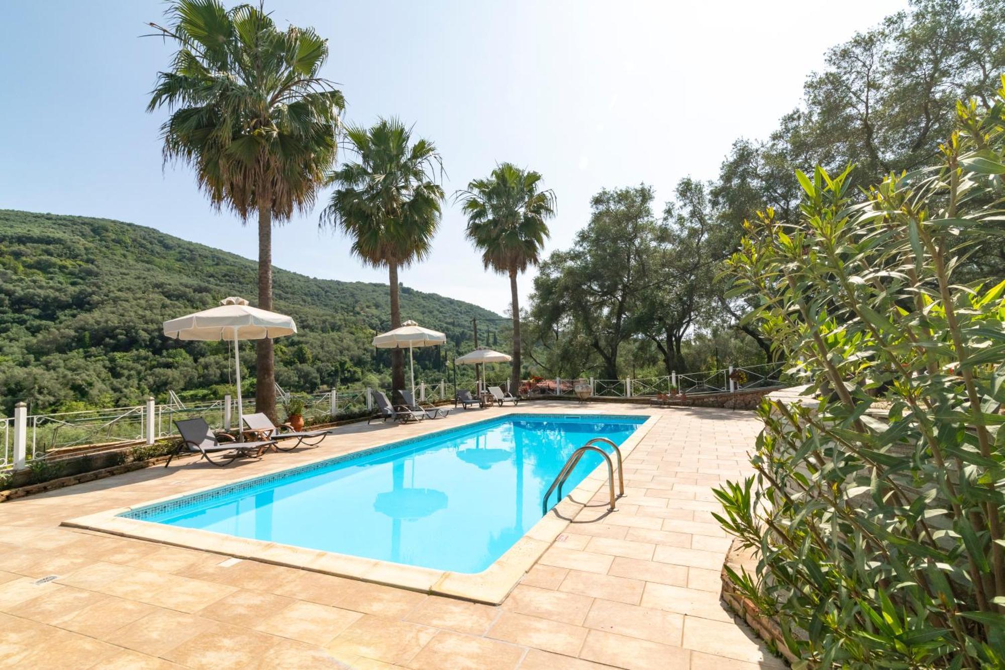 Aparthotel Golden Sun à Parga Extérieur photo